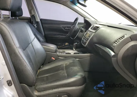 2017 Nissan Altima 2.5 из США, поврежденный, VIN 1N4AL3APXHC169127